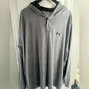 Under Armour Hooded Long sleeve Shirt